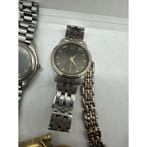 Lot of 6 Watches Clock Disney Novelty Wrist Untested Needs Batteries Collector - Picture 8 of 9